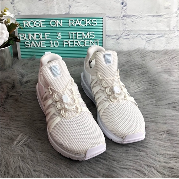 nike shox gravity all white